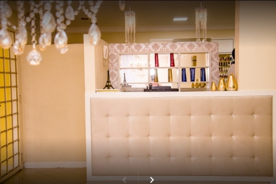Camila Schmitz Beauty Lounge