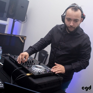 DJ Caique Domingues