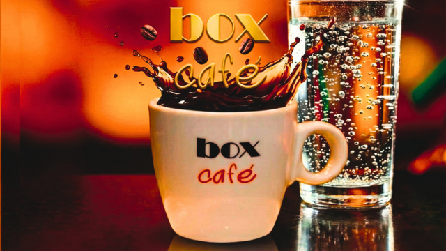 Box Caf�
