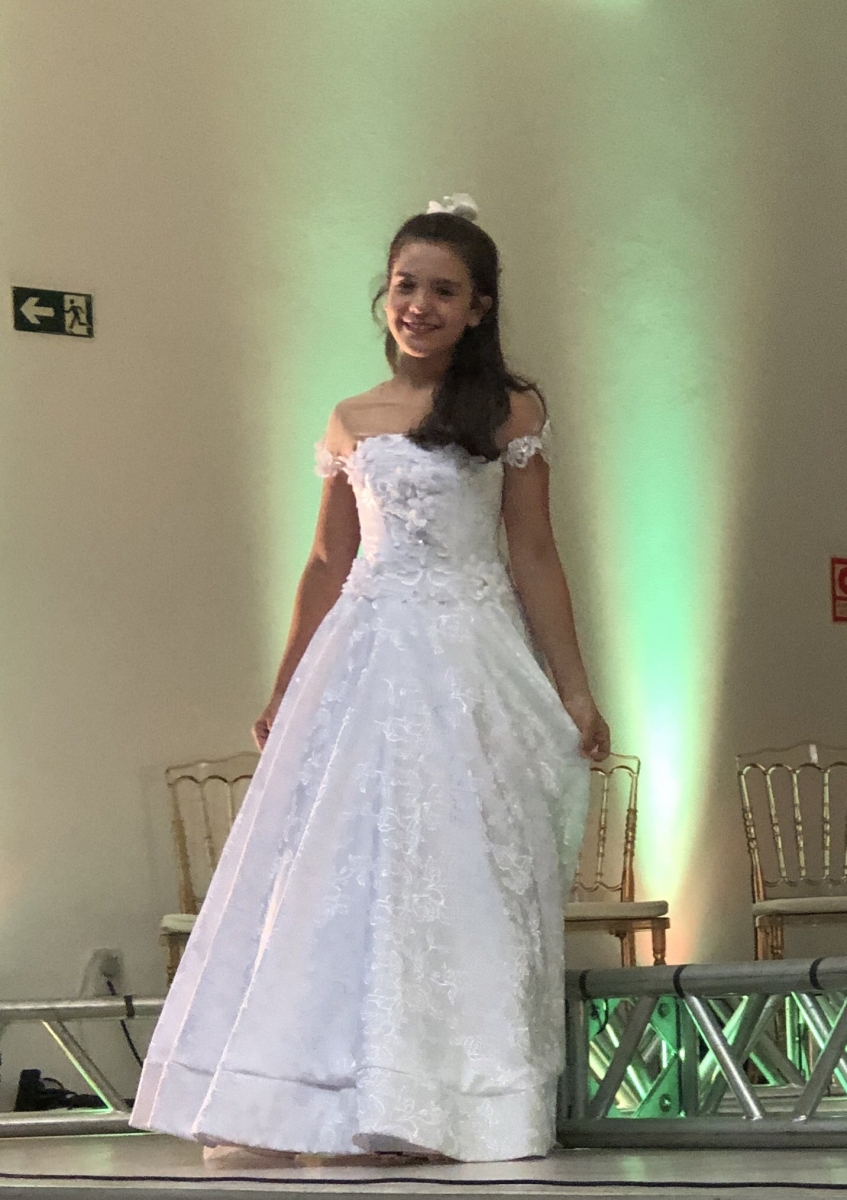 Vestidos de comunhão para sales alugar