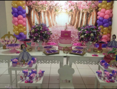 Decorao Princesa Sofia Arco ris salo de festas