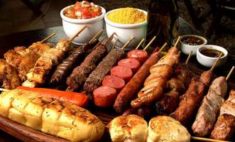 Fim de semana combina com churrasco!