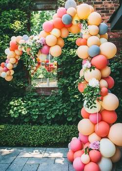 Arcos e bal�es desconstru�dos 