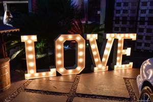 Letras Luminosas para Decorao de Festas. 