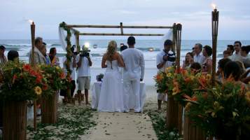 Como realizar um casamento na praia!