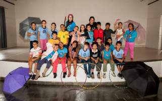  Crianas do Projeto Curupira apresentam-se para idosos 