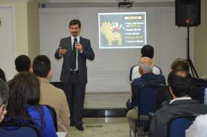 EMPREENDEDORISMO INTERNO � TEMA DE PALESTRA NO SICOM�RCIO DE BARRA MANSA