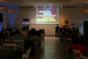 CDL BARRA MANSA LAN�A CAMPANHA DE NATAL