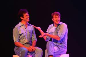 ESPET�CULO COM MATEUS SOLANO E MIGUEL THIR� NO TEATRO DA AMAN