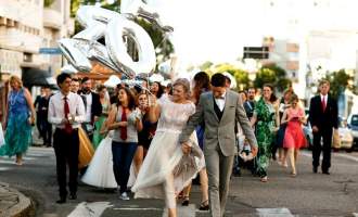 Vantagens e desvantagens de se casar no Carnaval