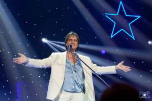 Roberto Carlos retorna com novo show a Uberlndia