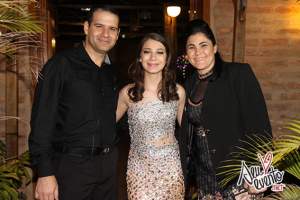 Aniversrio de 15 anos da debutante Bia no espao Maravilha Eventos.