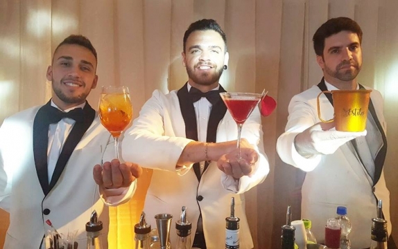Estilo Bartenders 