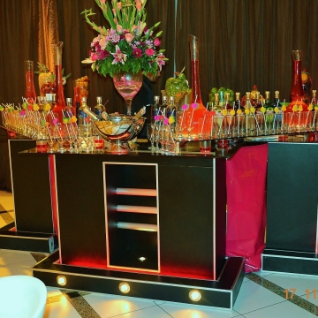 CORONAS SHOW BAR
